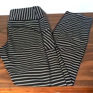 Black & white striped leggings